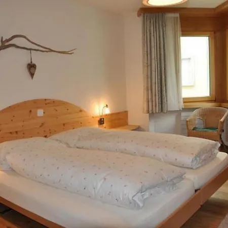 Chesa Semnadur H5 By Interhome Appartement *