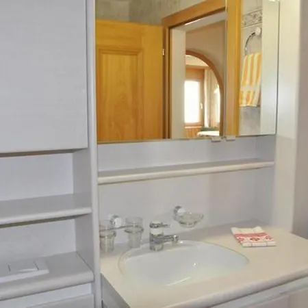 Chesa Semnadur H5 By Interhome *