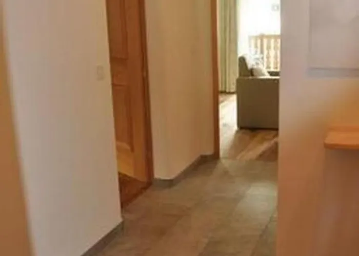 Chesa Semnadur H5 By Interhome *