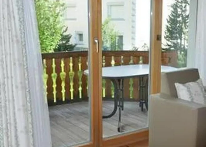 Chesa Semnadur H5 By Interhome