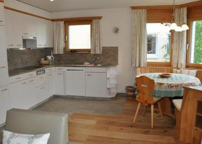 Appartement Chesa Semnadur H5 By Interhome